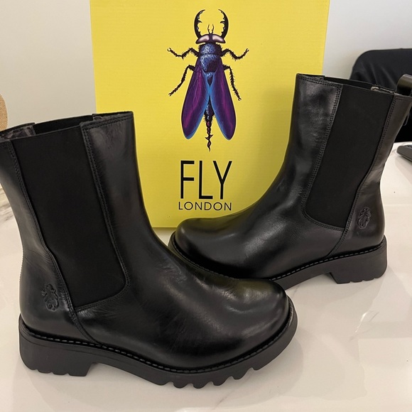 NWT FLY LONDON REIN BOOT * BOUTIQUE * - Picture 1 of 6